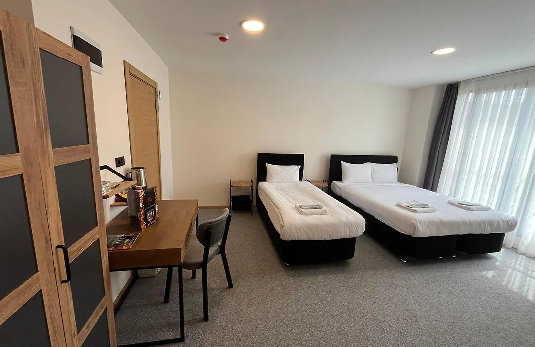 New Garden Airport Hotel & Restaurant-1